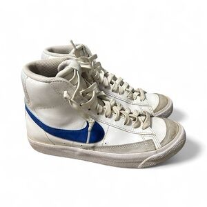 Nike Size 6 Men’s Basketball Shoes